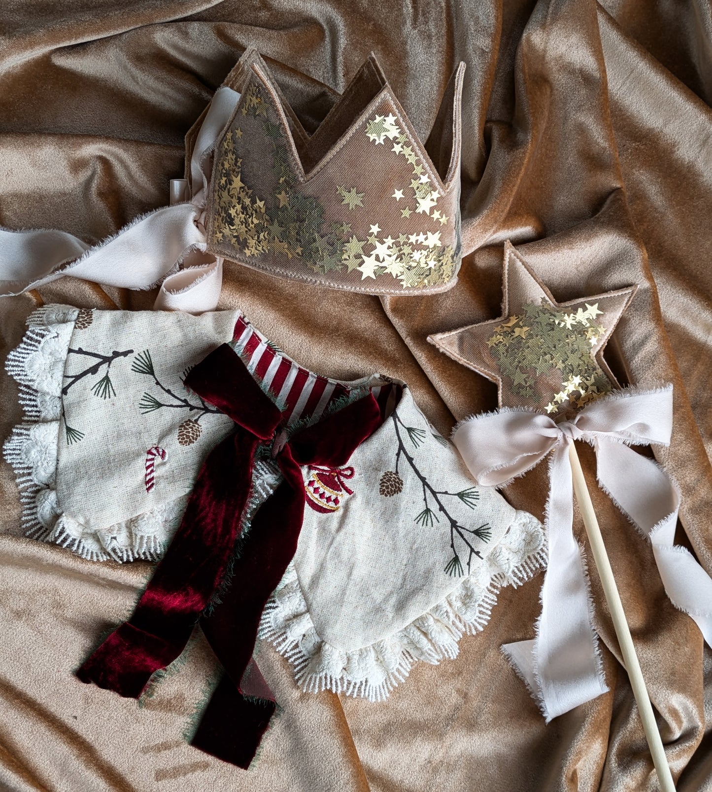 Reversible Embroidered Christmas Collar