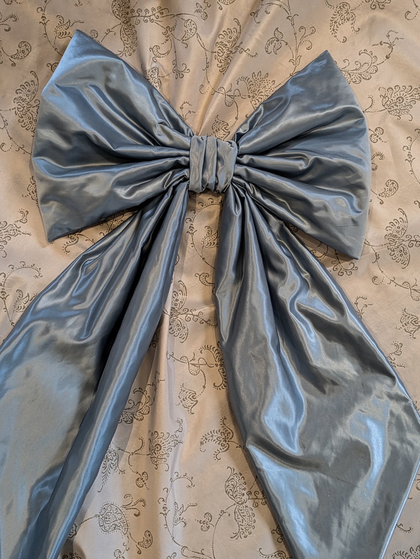 Large Christmas Bow